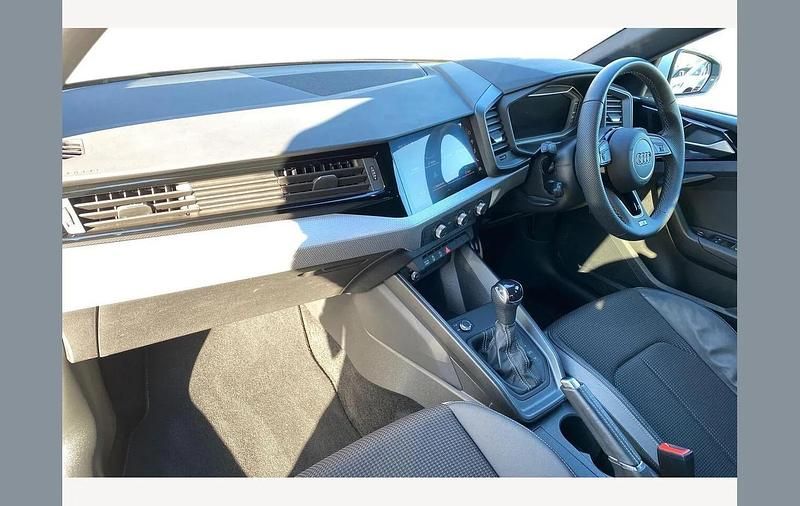 Used Audi A1 S-Line 116 HP (85 kW) 2024 White Hatchback