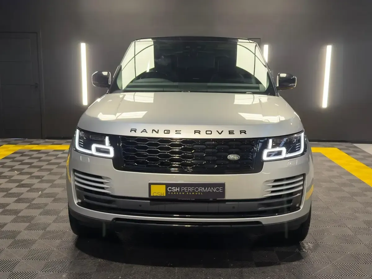Begagnad Land Rover Range Rover Vogue 404 HK (297 kW) 2018 Silver SUV