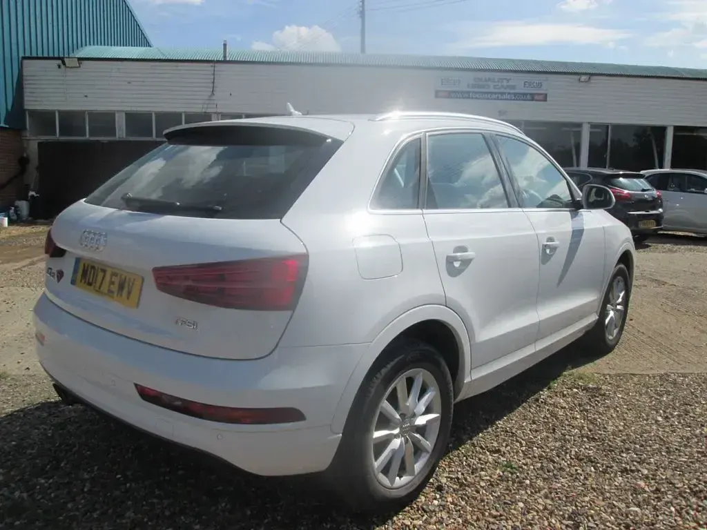 Used Audi Q3 Sport 150 HP (110 kW) 2017 White SUV