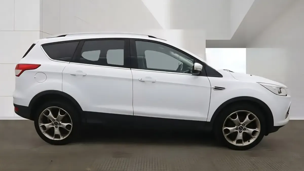 Used Ford Kuga Titanium 140 HP (102 kW) 2014 White SUV