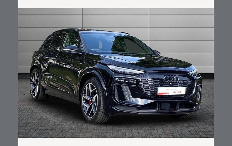Black Used 2025 Audi Q6 e-tron Performance SUV | £59,995 (Fair price) - Image 1/4