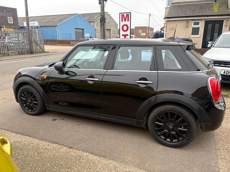 Used Mini ONE Hatch 102 HP (75 kW) 2014 Black Hatchback