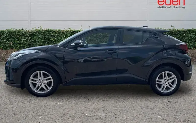 Used Toyota C-HR 122 HP (89 kW) 2023 Black SUV
