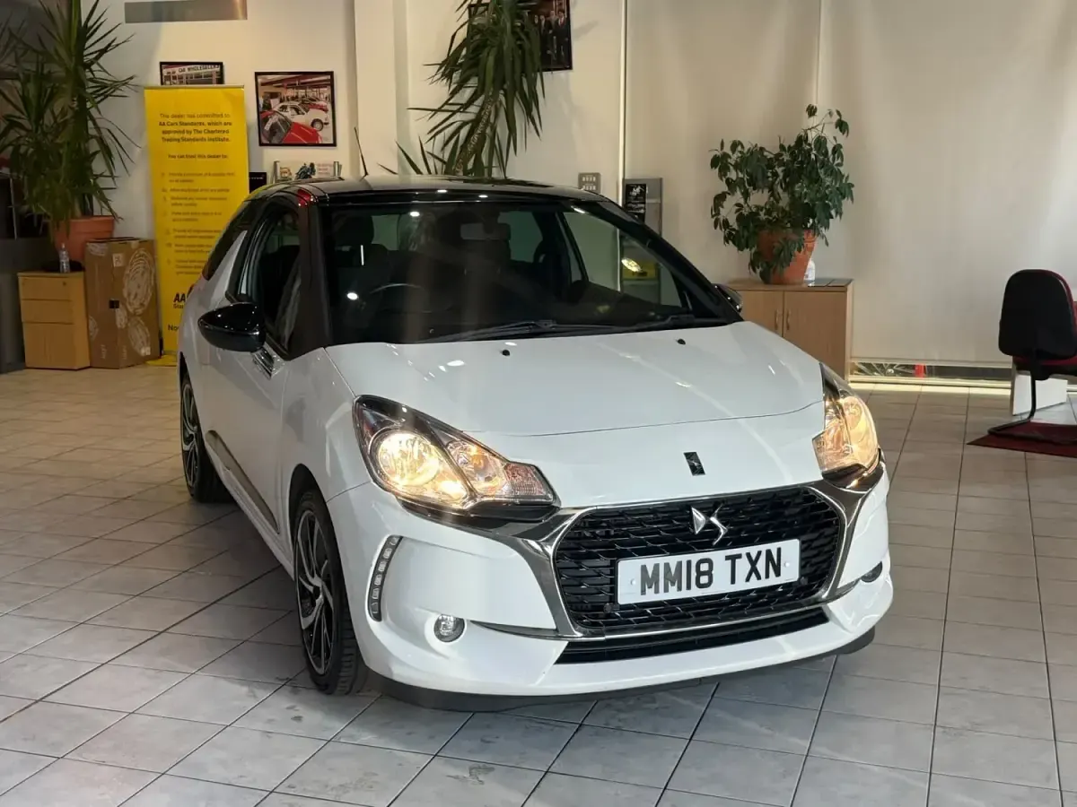 Used DS Automobiles DS3 Connected Chic 2018 White Hatchback