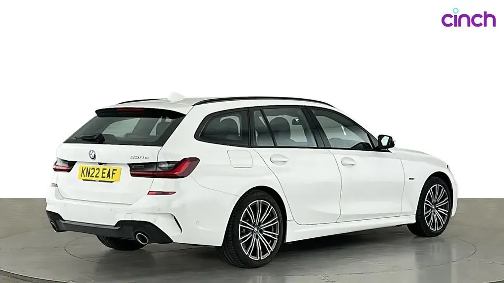 Used BMW 330e M Sport 292 HP (214 kW) 2022 White Estate