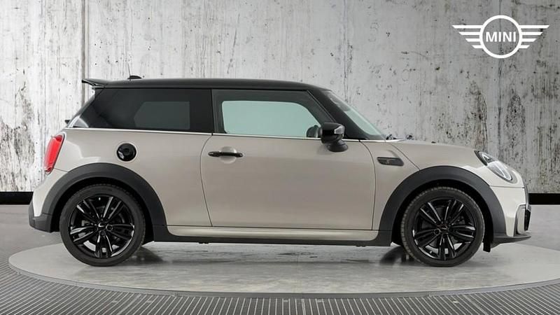Begagnad Mini Cooper S Hatch 192 HK (141 kW) 2023 Grå Halvkombi