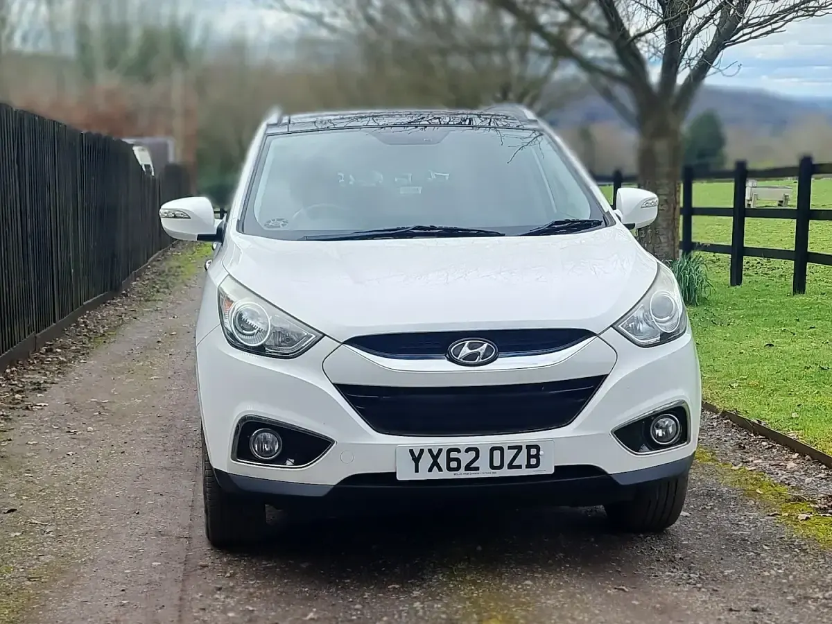Used Hyundai ix35 Premium 115 HP (84 kW) 2012 White SUV
