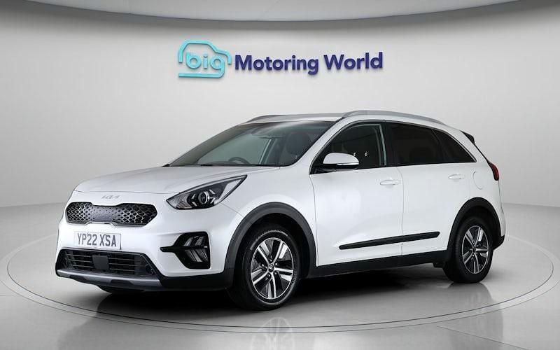 Gebraucht Kia Niro 141 PS (103 kW) 2022 Weiß SUV