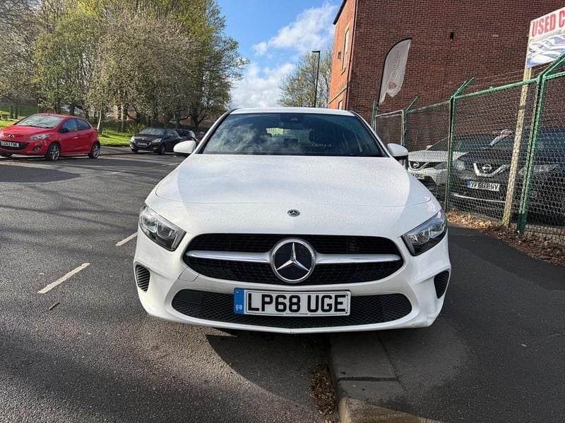 Used Mercedes A200 163 HP (119 kW) 2018 White Hatchback
