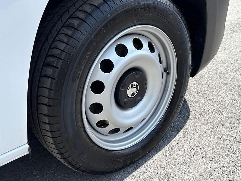 New Vauxhall Combo S 101 HP (74 kW) 2025 White MPV