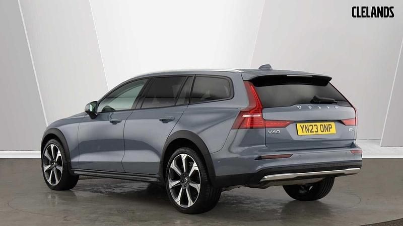 Used Volvo V60 CC Ultimate 2023 Grey Estate