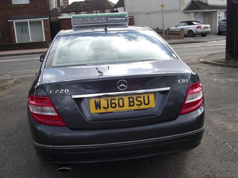 Used Mercedes C220 Elegance 170 HP (125 kW) 2010 Grey Sedan