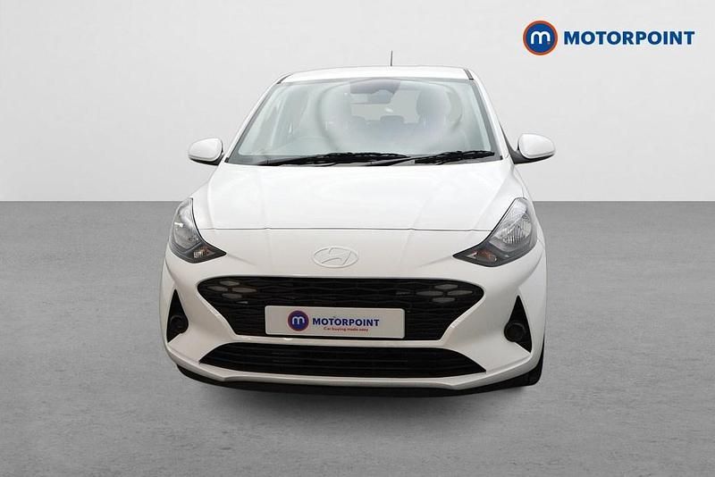 Used Hyundai i10 Advanced 79 HP (58 kW) 2025 White Hatchback