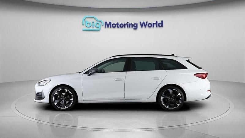 Used Cupra Leon 150 HP (110 kW) 2024 White Estate