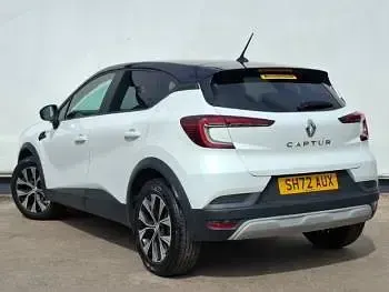 Usado Renault Captur Evolution 140 HP (102 kW) 2022 Branco SUV