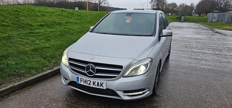 Used Mercedes B180 109 HP (80 kW) 2012 Silver MPV