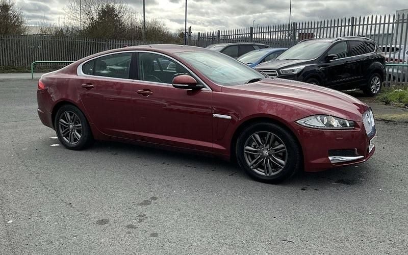 Used Jaguar XF Luxury 163 HP (119 kW) 2015 Sedan