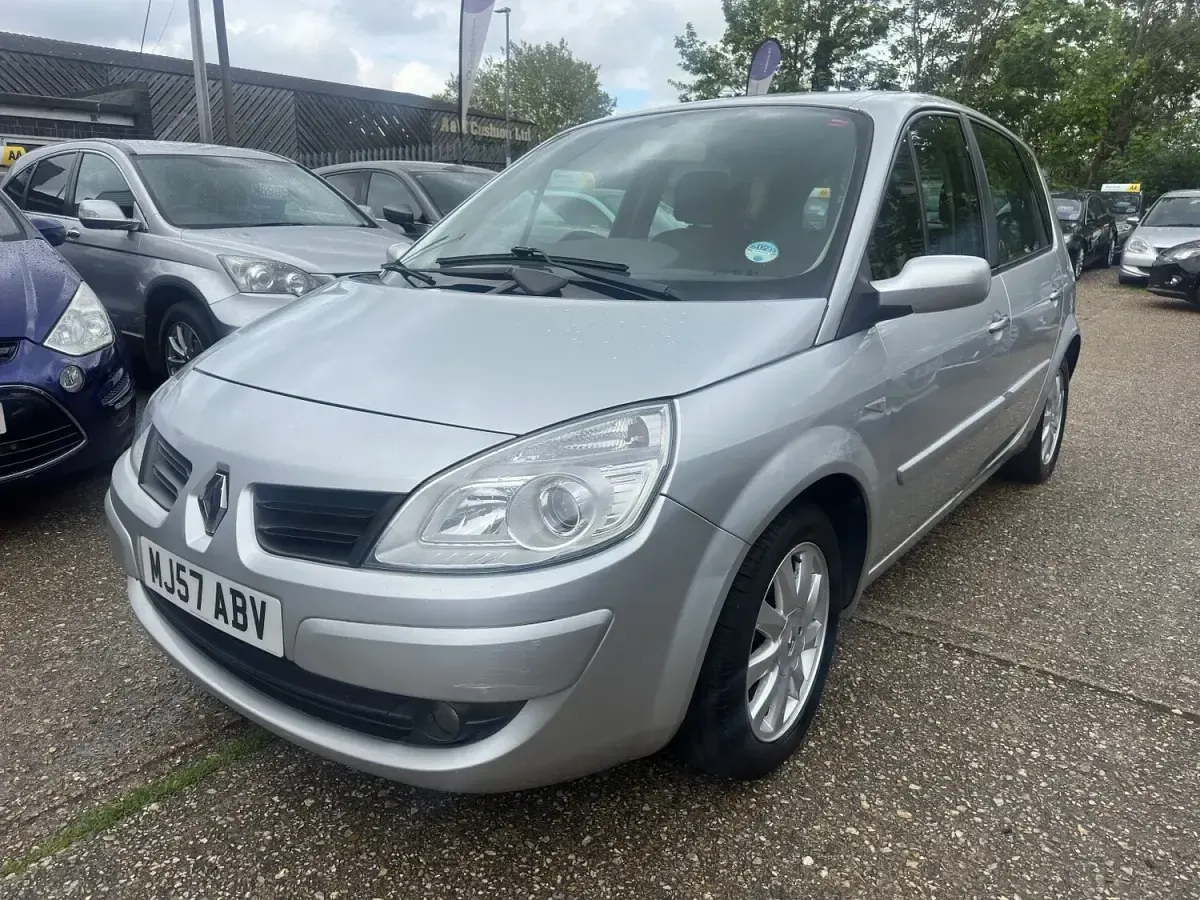 Used Renault Scénic II Dynamique 2007 Silver MPV