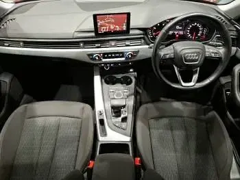 Used Audi A4 Comfort 150 HP (110 kW) 2019 Red Sedan