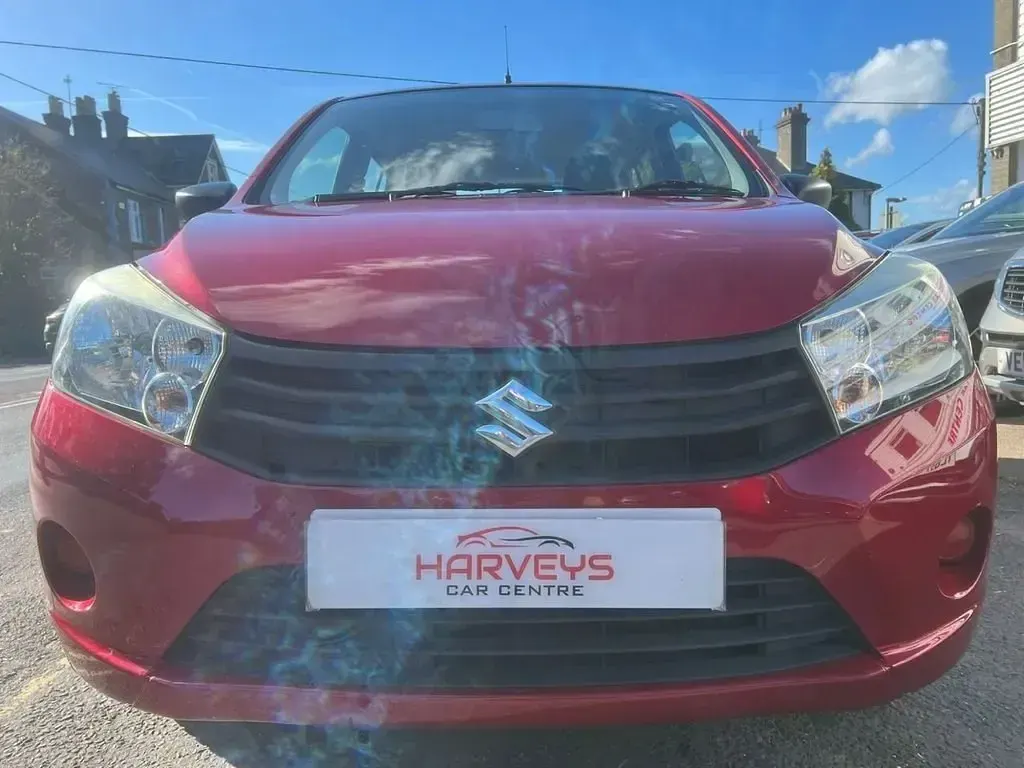 Usado Suzuki Celerio 68 HP (50 kW) 2018 Vermelho Citadino
