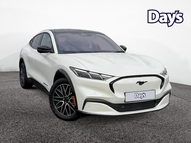 Used Ford Mustang Mach-E Extended Range 216 kW (294 HP) 2024 White SUV