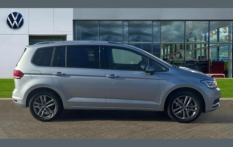 Used VW Touran Match 147 HP (108 kW) 2025 Silver MPV