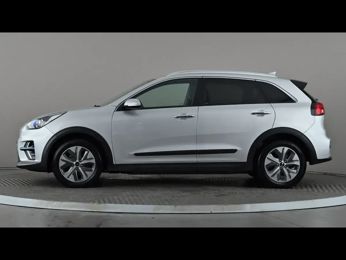 Used Kia Niro 150 kW (204 HP) 2021 Silver SUV