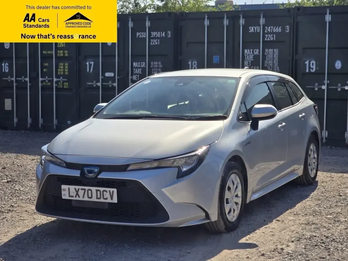 Begagnad Toyota Corolla Design 122 HK (89 kW) 2020 Silver Kombi
