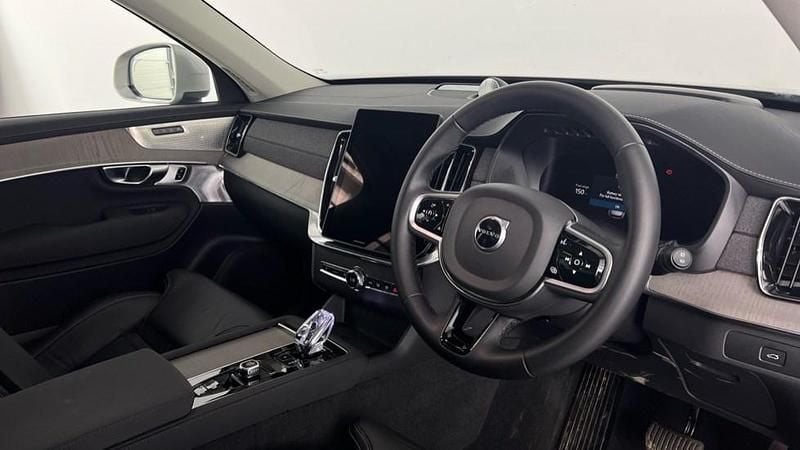 Used Volvo XC90 Ultra 247 HP (181 kW) 2025 Silver SUV