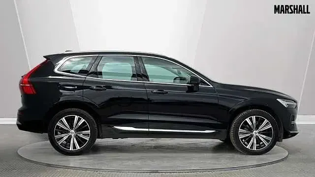 Used Volvo XC60 Inscription 247 HP (181 kW) 2021 Black SUV