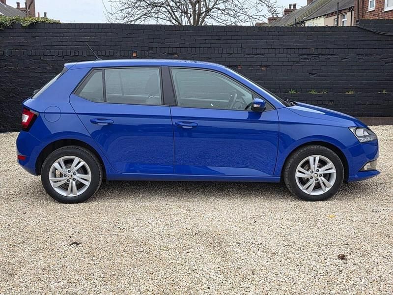 Used Skoda Fabia SE 60 HP (44 kW) 2021 Blue Hatchback