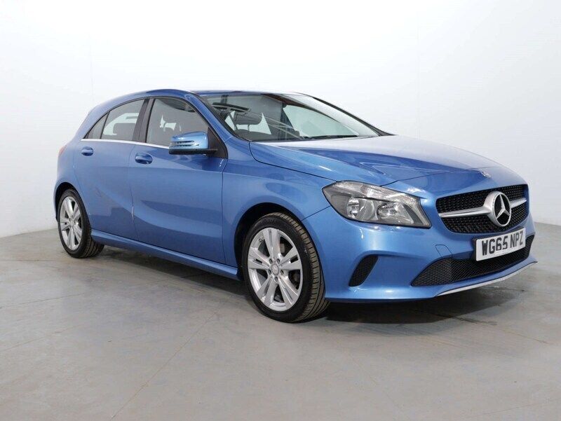 Blue Used 2015 Mercedes A180 Hatchback | £9,850 (Good price) - Image 1/2