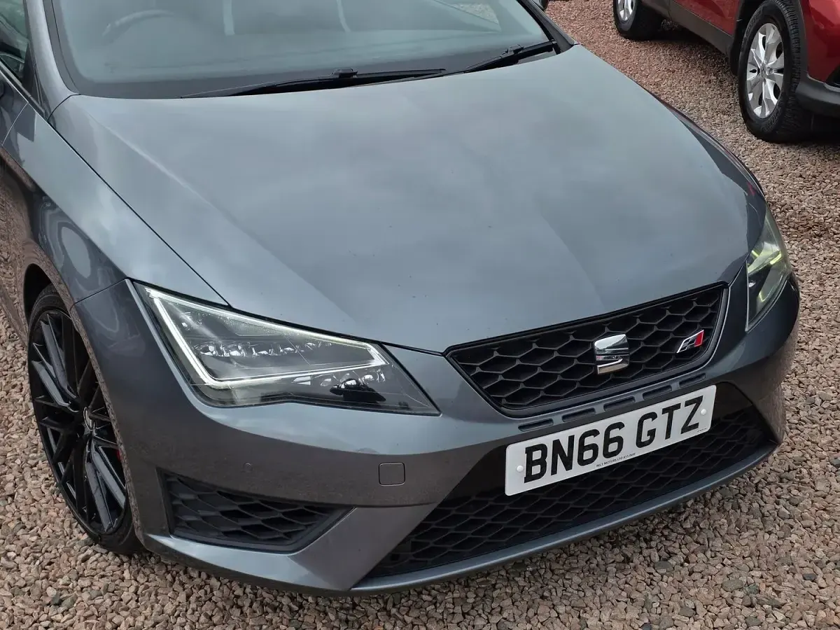 Used Seat Leon CUPRA 290 HP (213 kW) 2016 Grey Hatchback
