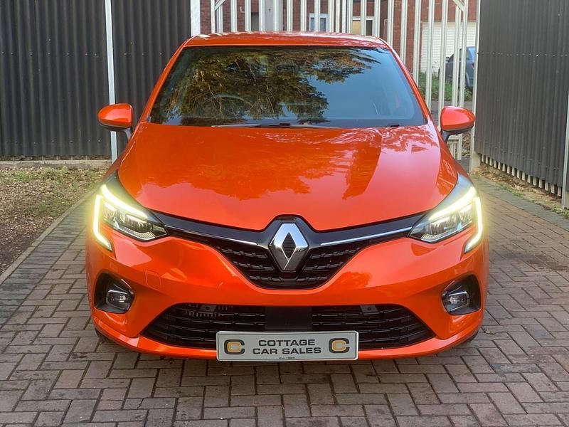 Used Renault Clio IV Version S 100 HP (73 kW) 2019 Orange Hatchback