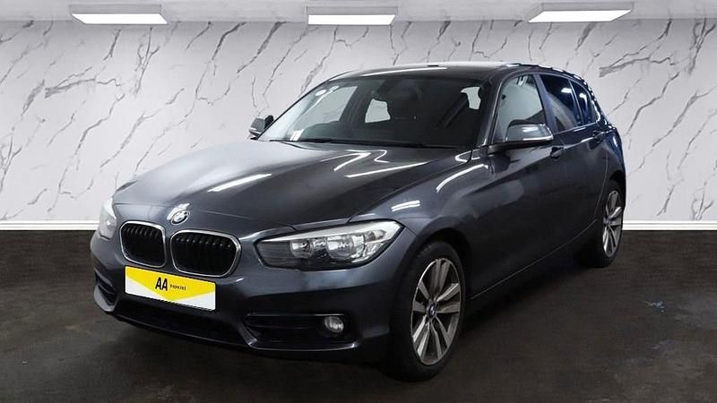 Used BMW 118 Sport Line 136 HP (100 kW) 2019 Grey Hatchback