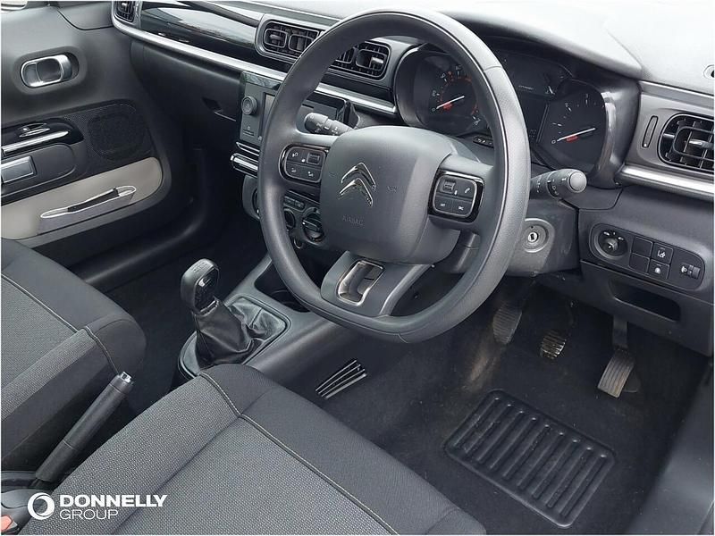 Usado Citroën C3 PureTech 83 HP (61 kW) 2023 Bege Citadino