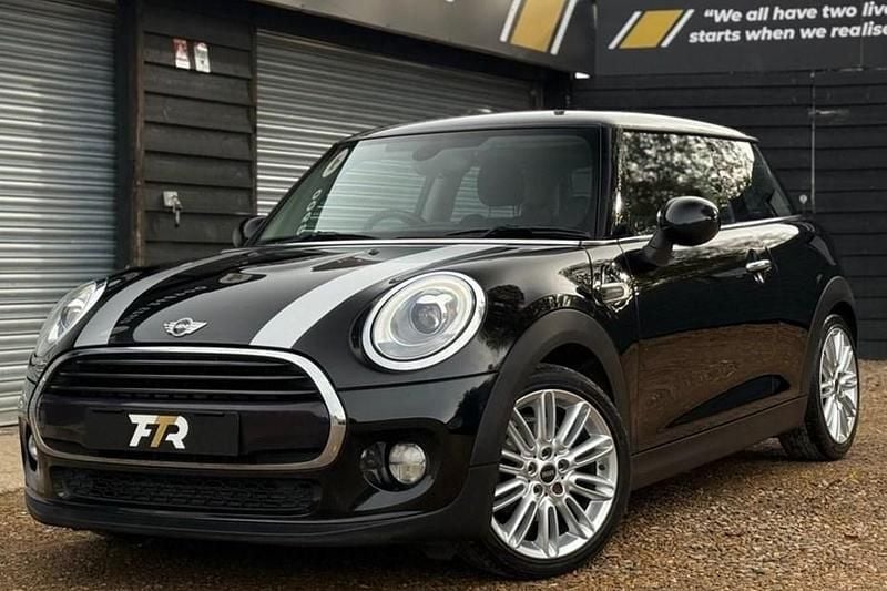 Black Used 2018 Mini Cooper Hatch Hatchback | £7,689 (Super price) - Image 1/1