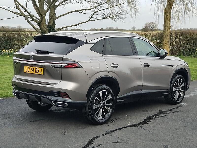 Used MG HS Trophy 162 HP (119 kW) 2024 Sterling silver SUV