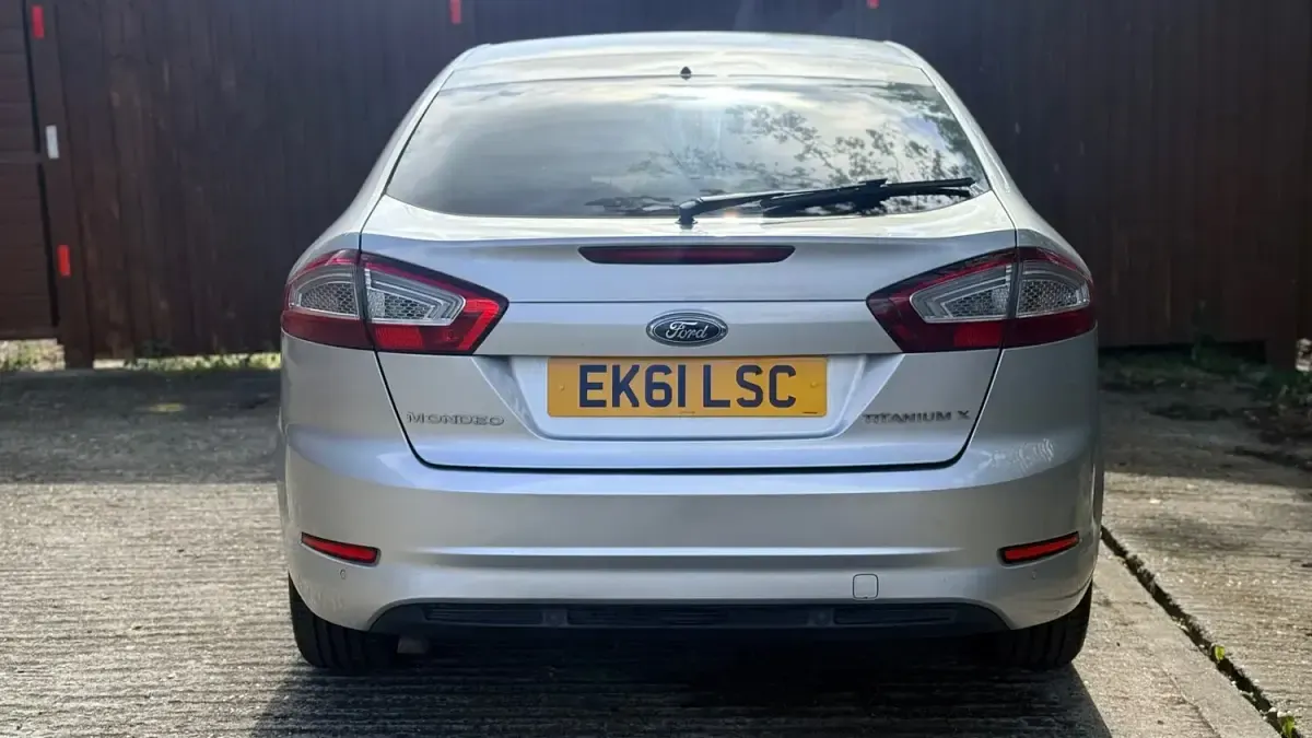Used Ford Mondeo Titanium X 163 HP (119 kW) 2011 Silver Hatchback
