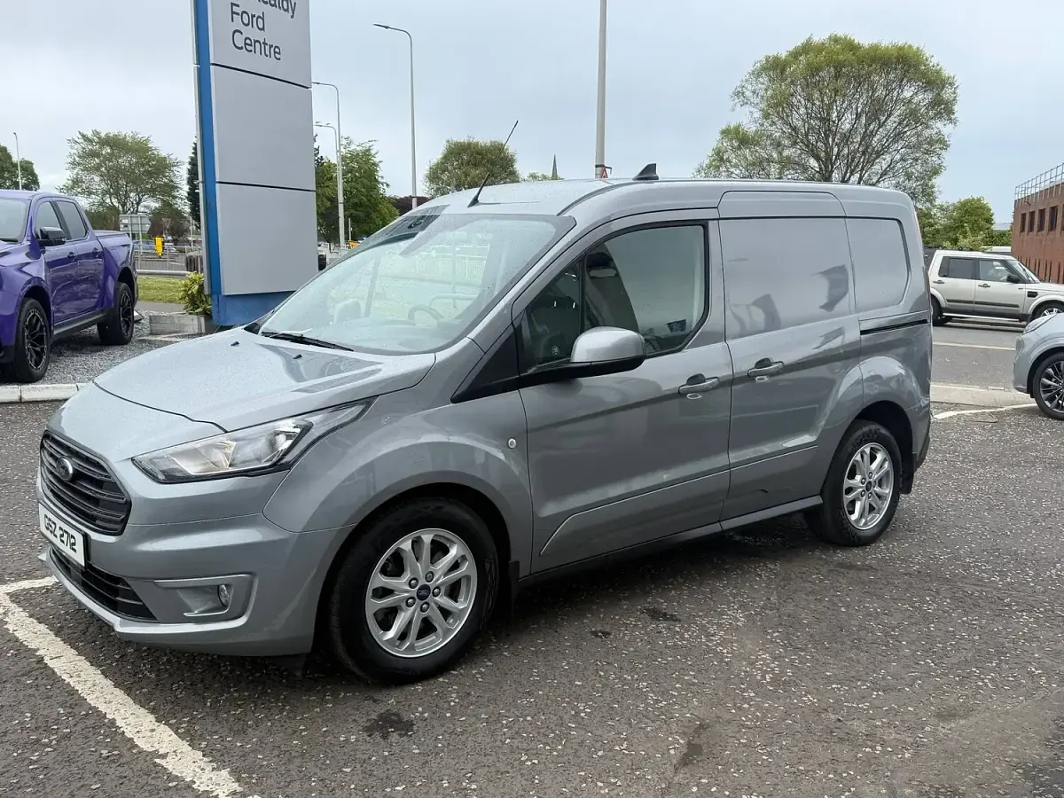 Used Ford Transit Connect Limited 100 HP (73 kW) 2024 Silver MPV
