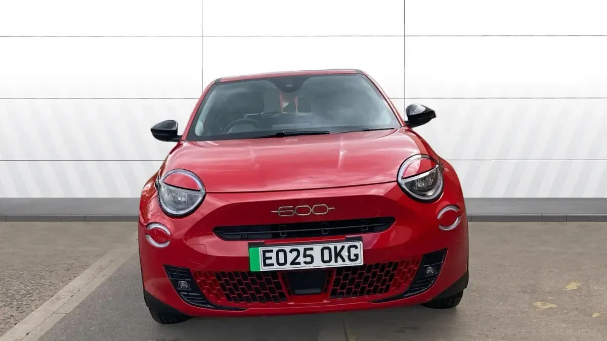 Gebraucht Fiat 600 Red 114 kW (156 PS) 2025 SUV