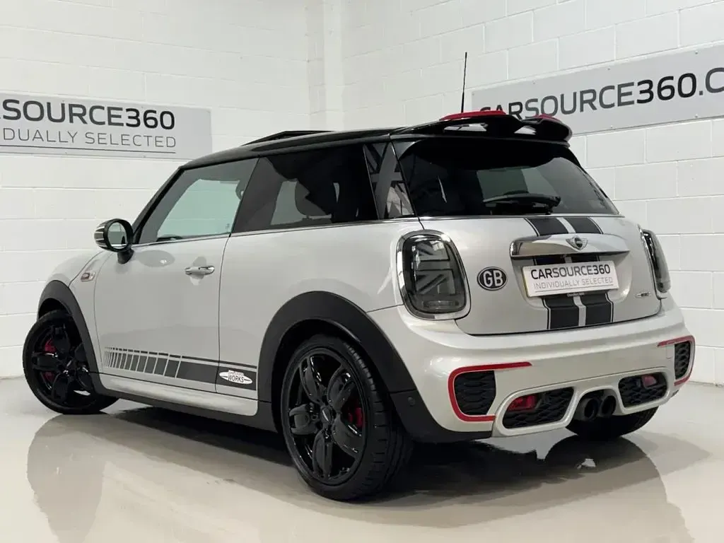 Used Mini John Cooper Works Hatch 231 HP (169 kW) 2016 Silver Hatchback
