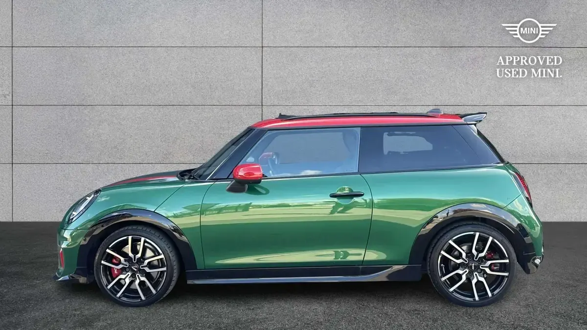 Used Mini John Cooper Works Hatch 228 HP (167 kW) 2025 Green Hatchback