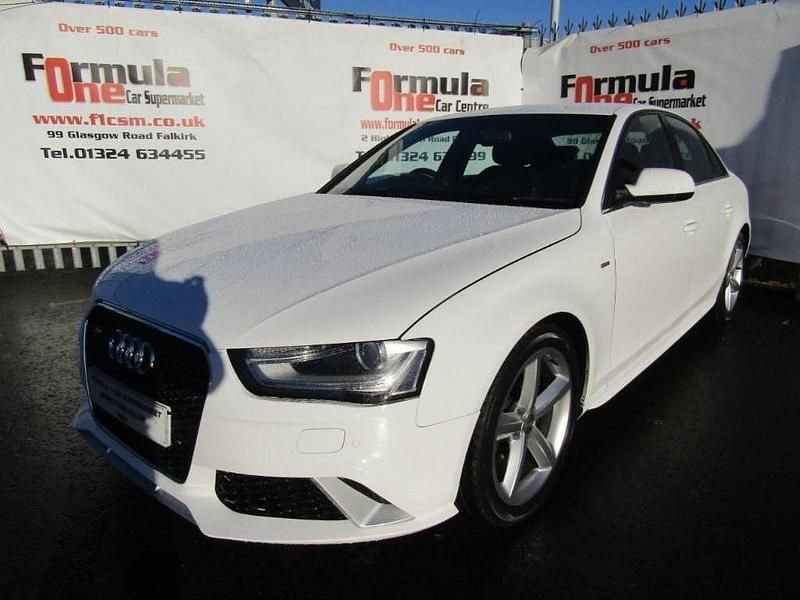 Used Audi A4 S-Line 143 HP (105 kW) 2012 White Sedan