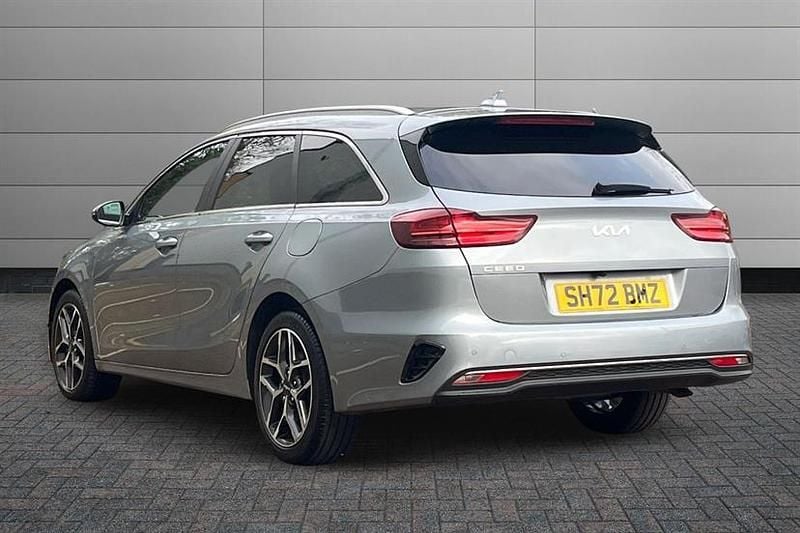 Used Kia Ceed 158 HP (116 kW) 2022 Silver Hatchback