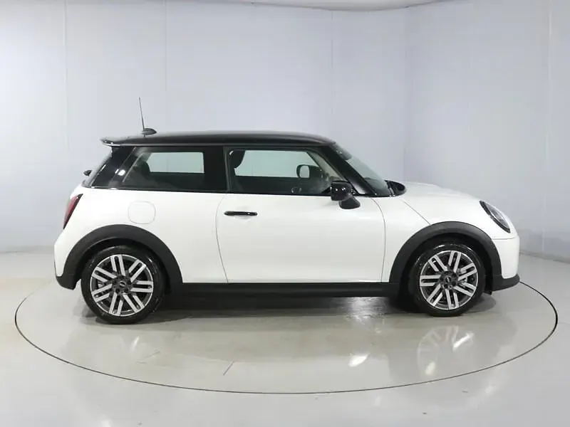 Begagnad Mini Cooper S Hatch 201 HK (147 kW) 2025 Vit Halvkombi