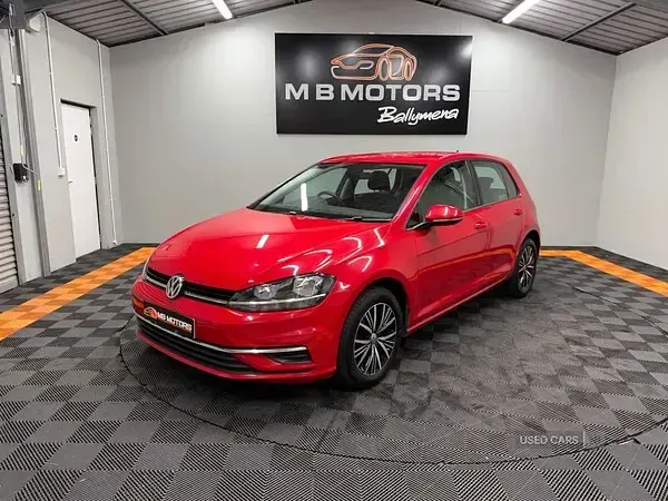 Used VW Golf VII SE 115 HP (84 kW) 2018 Red Hatchback