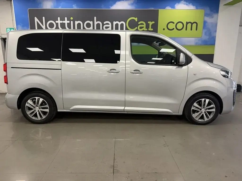 Used Peugeot Traveller Allure 180 HP (132 kW) 2018 Silver MPV