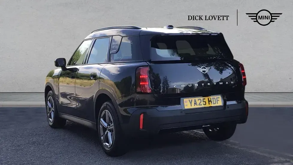 Used Mini Countryman Classic 170 HP (125 kW) 2025 Black SUV