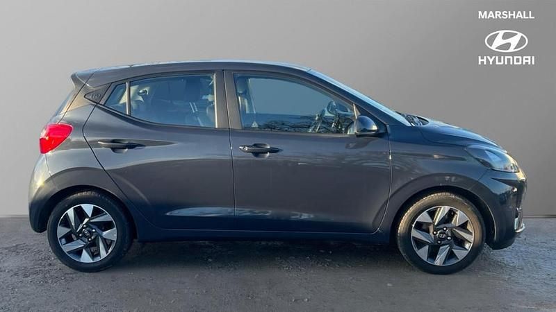 Used Hyundai i10 Advanced 67 HP (49 kW) 2024 Grey Hatchback